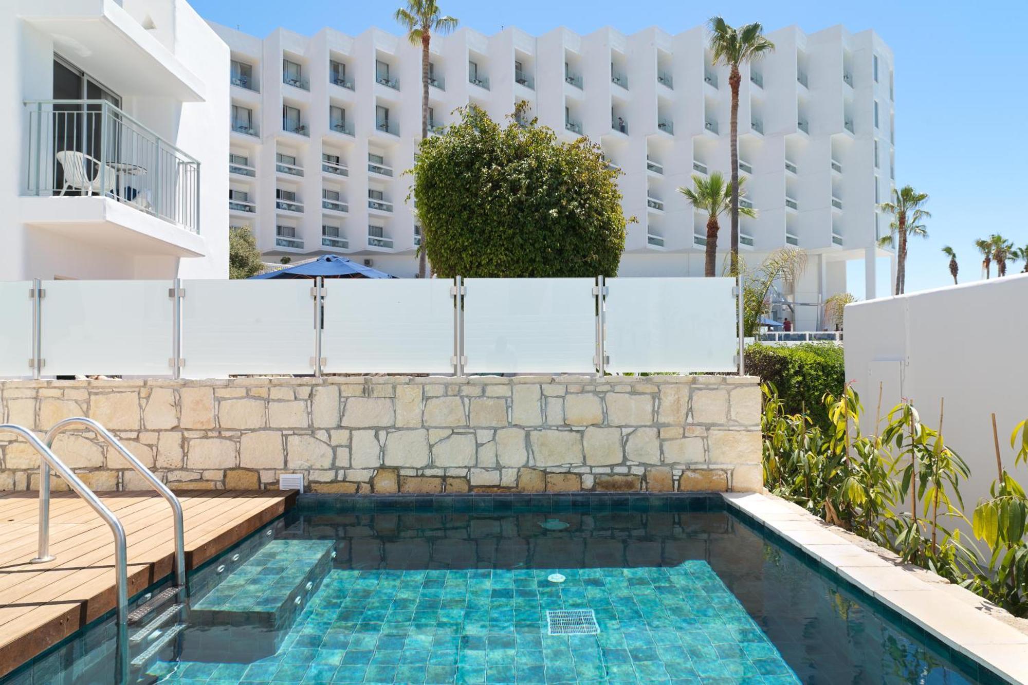 Leonardo Plaza Cypria Maris Beach Hotel & Spa (Adults Only) Geroskipou Chambre photo
